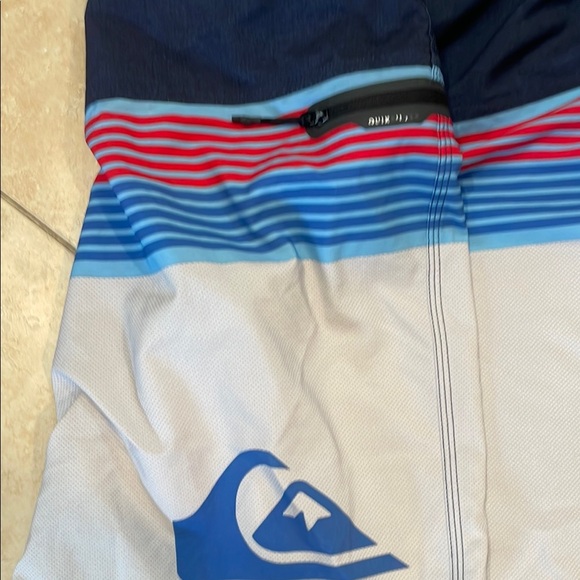 Quiksilver Highline Board Shorts - Picture 6 of 7